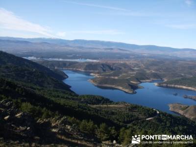 Embalse de el Atazar- Senda Genaro; vacaciones senderismo; viajes noviembre